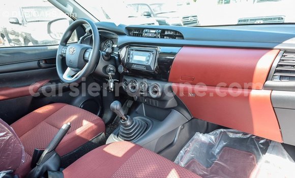 Buy Import Toyota Hilux White Car in Import - Dubai in Kailahun Buy Import Toyota Hilux White Car in Import - Dubai in Kailahun