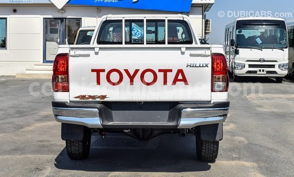 Buy Import Toyota Hilux White Car in Import - Dubai in Kailahun Buy Import Toyota Hilux White Car in Import - Dubai in Kailahun