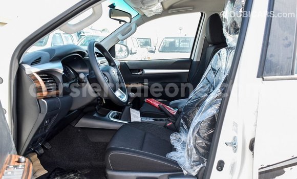 Buy Import Toyota Hilux White Car in Import - Dubai in Kailahun Buy Import Toyota Hilux White Car in Import - Dubai in Kailahun