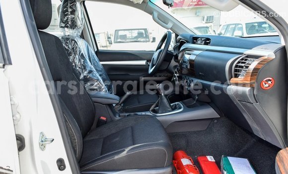 Buy Import Toyota Hilux White Car in Import - Dubai in Kailahun Buy Import Toyota Hilux White Car in Import - Dubai in Kailahun
