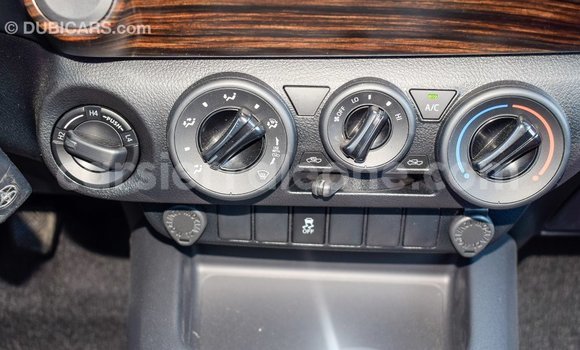 Buy Import Toyota Hilux White Car in Import - Dubai in Kailahun Buy Import Toyota Hilux White Car in Import - Dubai in Kailahun