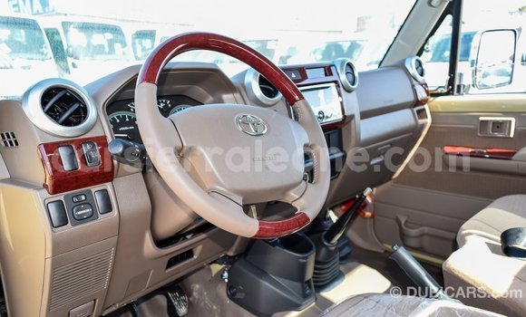 Buy Import Toyota Land Cruiser Beige Car in Import - Dubai in Kailahun Buy Import Toyota Land Cruiser Beige Car in Import - Dubai in Kailahun