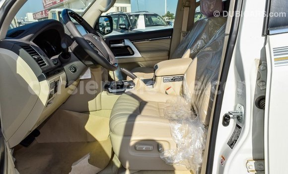 Buy Import Toyota Land Cruiser White Car in Import - Dubai in Kailahun Buy Import Toyota Land Cruiser White Car in Import - Dubai in Kailahun