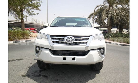 Buy Import Toyota Fortuner White Car in Import - Dubai in Kailahun Buy Import Toyota Fortuner White Car in Import - Dubai in Kailahun