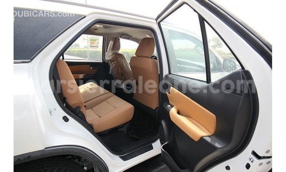 Buy Import Toyota Fortuner White Car in Import - Dubai in Kailahun Buy Import Toyota Fortuner White Car in Import - Dubai in Kailahun