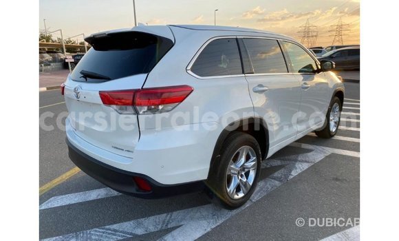 Buy Import Toyota Highlander White Car in Import - Dubai in Kailahun Buy Import Toyota Highlander White Car in Import - Dubai in Kailahun
