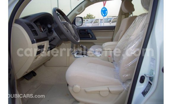 Buy Import Toyota Land Cruiser White Car in Import - Dubai in Kailahun Buy Import Toyota Land Cruiser White Car in Import - Dubai in Kailahun