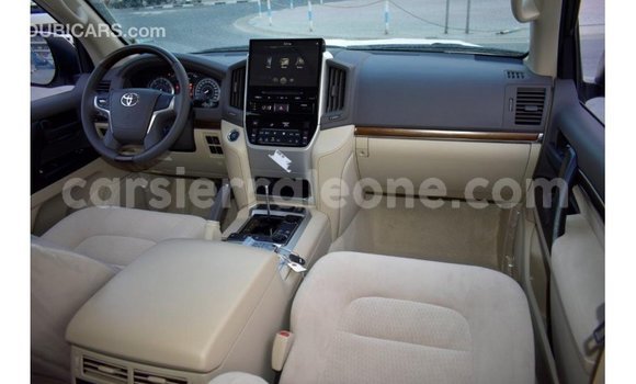 Buy Import Toyota Land Cruiser White Car in Import - Dubai in Kailahun Buy Import Toyota Land Cruiser White Car in Import - Dubai in Kailahun