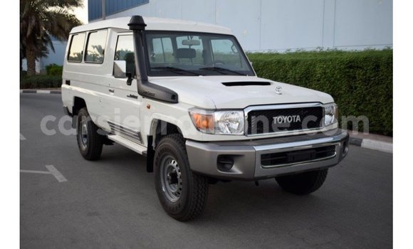 Buy Import Toyota Land Cruiser White Car in Import - Dubai in Kailahun Buy Import Toyota Land Cruiser White Car in Import - Dubai in Kailahun