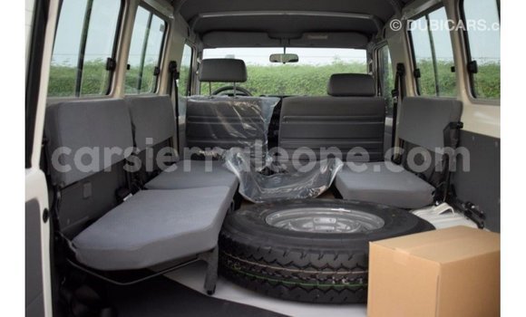 Buy Import Toyota Land Cruiser White Car in Import - Dubai in Kailahun Buy Import Toyota Land Cruiser White Car in Import - Dubai in Kailahun