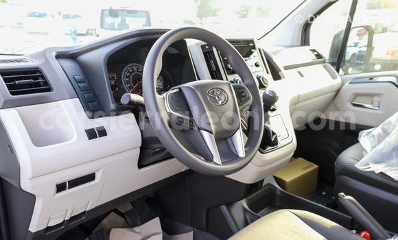 Buy Import Toyota Hiace White Car in Import - Dubai in Kailahun Buy Import Toyota Hiace White Car in Import - Dubai in Kailahun