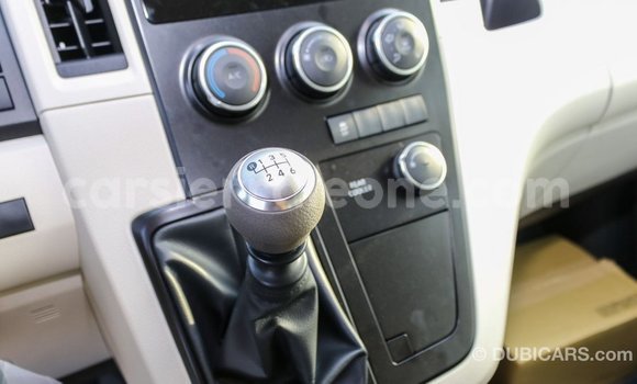 Buy Import Toyota Hiace White Car in Import - Dubai in Kailahun Buy Import Toyota Hiace White Car in Import - Dubai in Kailahun