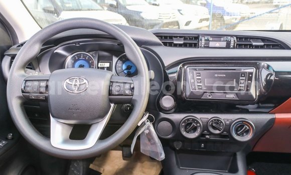 Buy Import Toyota Hilux White Car in Import - Dubai in Kailahun Buy Import Toyota Hilux White Car in Import - Dubai in Kailahun