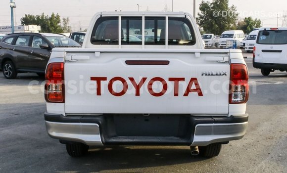 Buy Import Toyota Hilux White Car in Import - Dubai in Kailahun Buy Import Toyota Hilux White Car in Import - Dubai in Kailahun