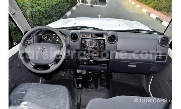 Buy Import Toyota Land Cruiser White Car in Import - Dubai in Kailahun Buy Import Toyota Land Cruiser White Car in Import - Dubai in Kailahun