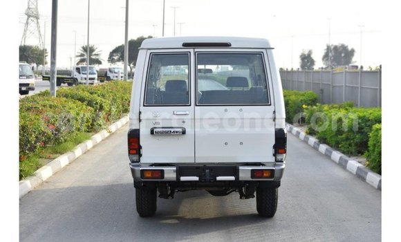 Buy Import Toyota Land Cruiser White Car in Import - Dubai in Kailahun Buy Import Toyota Land Cruiser White Car in Import - Dubai in Kailahun