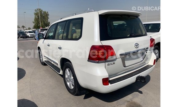 Buy Import Toyota Land Cruiser White Car in Import - Dubai in Kailahun Buy Import Toyota Land Cruiser White Car in Import - Dubai in Kailahun