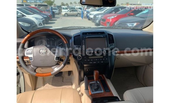 Buy Import Toyota Land Cruiser White Car in Import - Dubai in Kailahun Buy Import Toyota Land Cruiser White Car in Import - Dubai in Kailahun