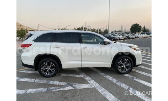 Buy Import Toyota Highlander White Car in Import - Dubai in Kailahun Buy Import Toyota Highlander White Car in Import - Dubai in Kailahun