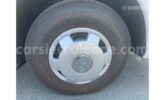 Buy Import Hyundai Accent White Car in Import - Dubai in Kailahun Buy Import Hyundai Accent White Car in Import - Dubai in Kailahun