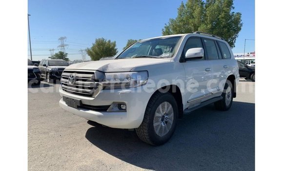 Buy Import Toyota Land Cruiser White Car in Import - Dubai in Kailahun Buy Import Toyota Land Cruiser White Car in Import - Dubai in Kailahun