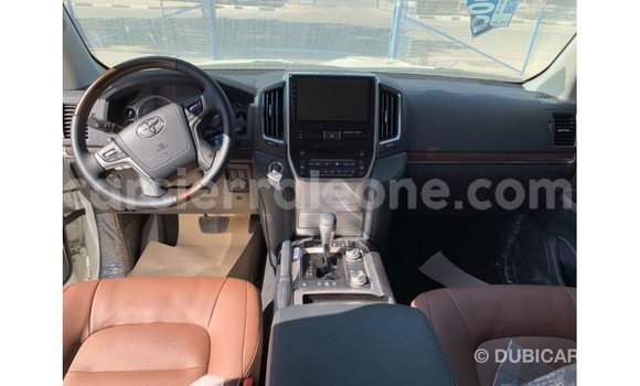 Buy Import Toyota Land Cruiser White Car in Import - Dubai in Kailahun Buy Import Toyota Land Cruiser White Car in Import - Dubai in Kailahun
