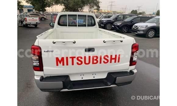 Buy Import Mitsubishi L200 White Car in Import - Dubai in Kailahun Buy Import Mitsubishi L200 White Car in Import - Dubai in Kailahun