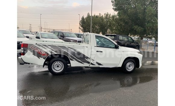 Buy Import Mitsubishi L200 White Car in Import - Dubai in Kailahun Buy Import Mitsubishi L200 White Car in Import - Dubai in Kailahun