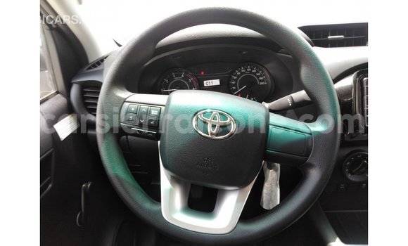 Buy Import Toyota Hilux White Car in Import - Dubai in Kailahun Buy Import Toyota Hilux White Car in Import - Dubai in Kailahun