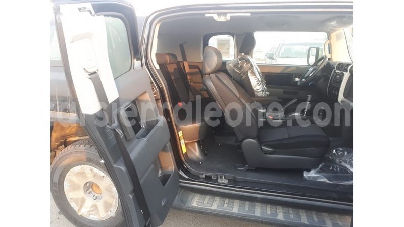 Big with watermark toyota fj cruiser kailahun import dubai 5400