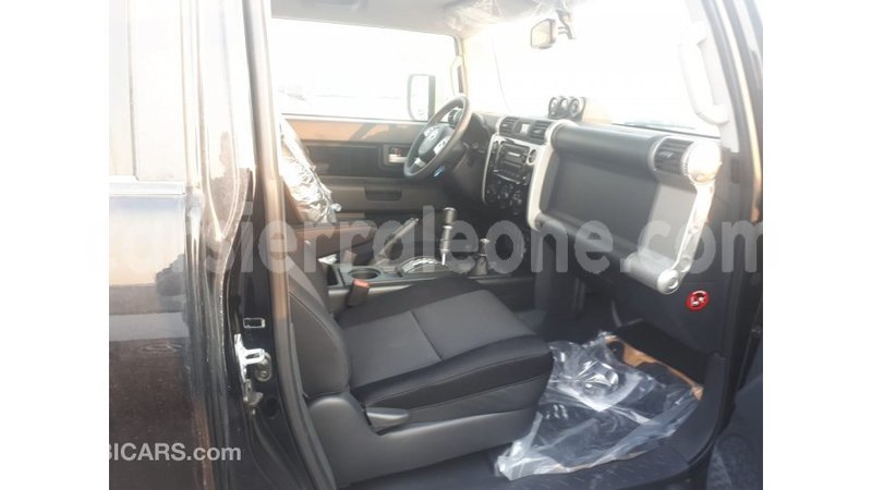 Big with watermark toyota fj cruiser kailahun import dubai 5400