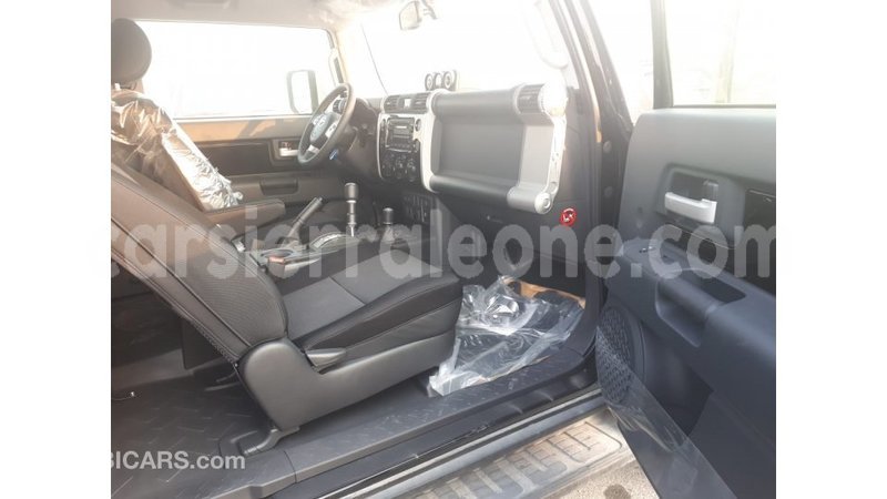 Big with watermark toyota fj cruiser kailahun import dubai 5400