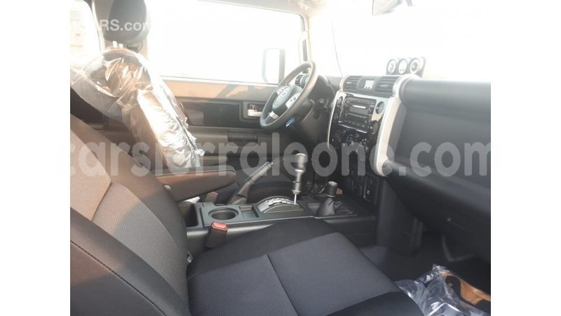 Big with watermark toyota fj cruiser kailahun import dubai 5400