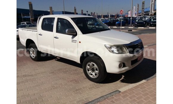 Buy Import Toyota Hilux White Car in Import - Dubai in Kailahun Buy Import Toyota Hilux White Car in Import - Dubai in Kailahun