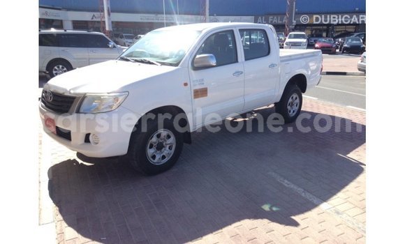 Buy Import Toyota Hilux White Car in Import - Dubai in Kailahun Buy Import Toyota Hilux White Car in Import - Dubai in Kailahun