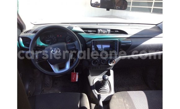 Buy Import Toyota Hilux White Car in Import - Dubai in Kailahun Buy Import Toyota Hilux White Car in Import - Dubai in Kailahun