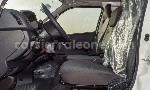 Buy Import Toyota Hiace White Car in Import - Dubai in Kailahun Buy Import Toyota Hiace White Car in Import - Dubai in Kailahun