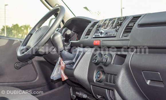 Buy Import Toyota Hiace White Car in Import - Dubai in Kailahun Buy Import Toyota Hiace White Car in Import - Dubai in Kailahun