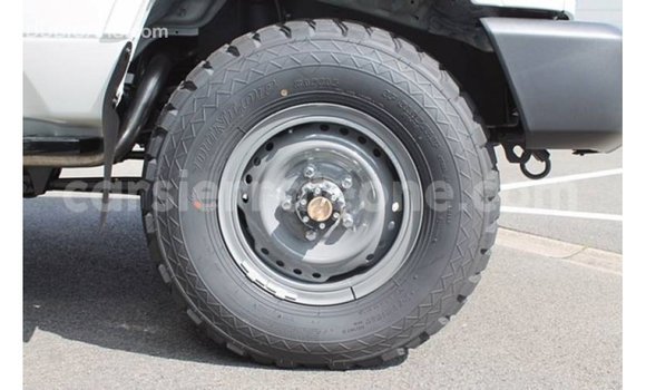 Buy Import Toyota Land Cruiser White Car in Import - Dubai in Kailahun Buy Import Toyota Land Cruiser White Car in Import - Dubai in Kailahun
