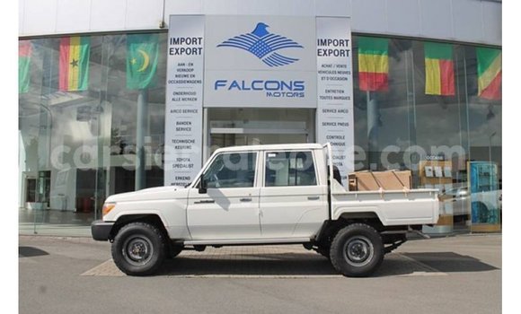 Buy Import Toyota Land Cruiser White Car in Import - Dubai in Kailahun Buy Import Toyota Land Cruiser White Car in Import - Dubai in Kailahun