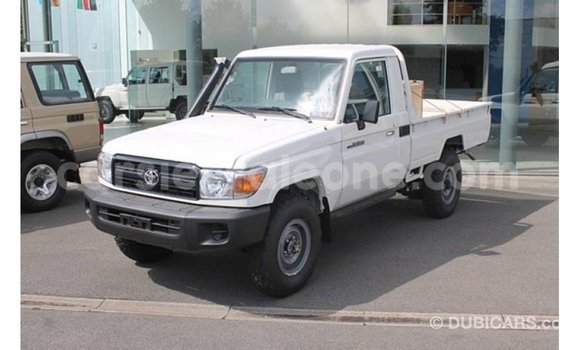 Buy Import Toyota Land Cruiser White Car in Import - Dubai in Kailahun Buy Import Toyota Land Cruiser White Car in Import - Dubai in Kailahun