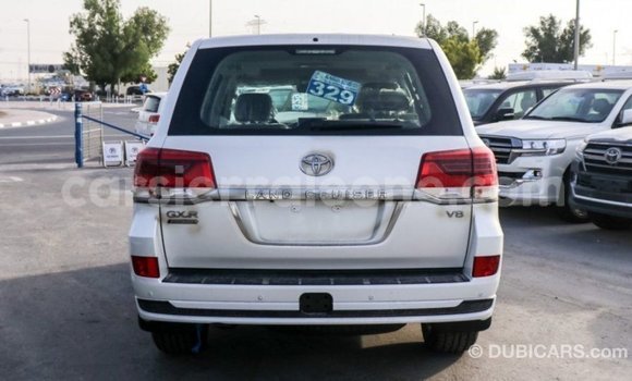Buy Import Toyota Land Cruiser White Car in Import - Dubai in Kailahun Buy Import Toyota Land Cruiser White Car in Import - Dubai in Kailahun