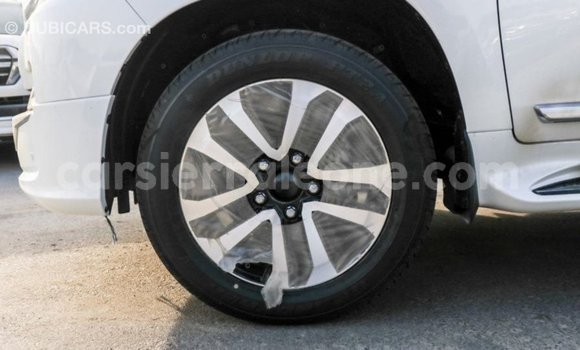 Buy Import Toyota Land Cruiser White Car in Import - Dubai in Kailahun Buy Import Toyota Land Cruiser White Car in Import - Dubai in Kailahun