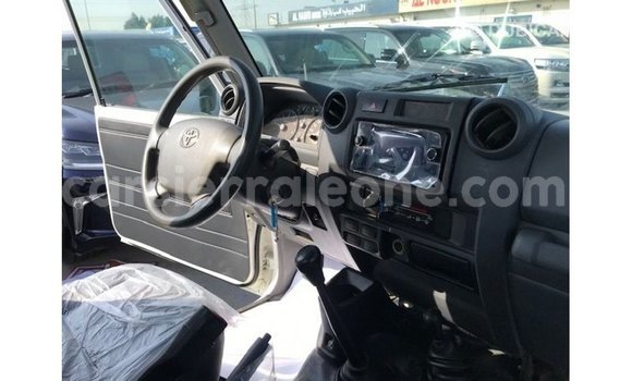Buy Import Toyota Land Cruiser White Car in Import - Dubai in Kailahun Buy Import Toyota Land Cruiser White Car in Import - Dubai in Kailahun