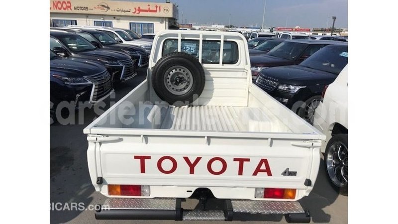 Big with watermark toyota land cruiser kailahun import dubai 5476