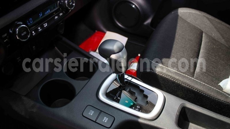 Big with watermark toyota hilux kailahun import dubai 5484