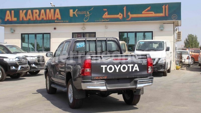 Big with watermark toyota hilux kailahun import dubai 5484