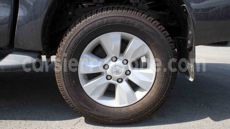 Big with watermark toyota hilux kailahun import dubai 5484