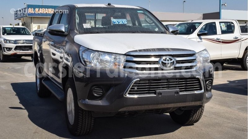Big with watermark toyota hilux kailahun import dubai 5485