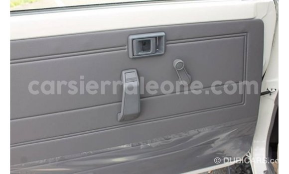 Buy Import Toyota Land Cruiser White Car in Import - Dubai in Kailahun Buy Import Toyota Land Cruiser White Car in Import - Dubai in Kailahun